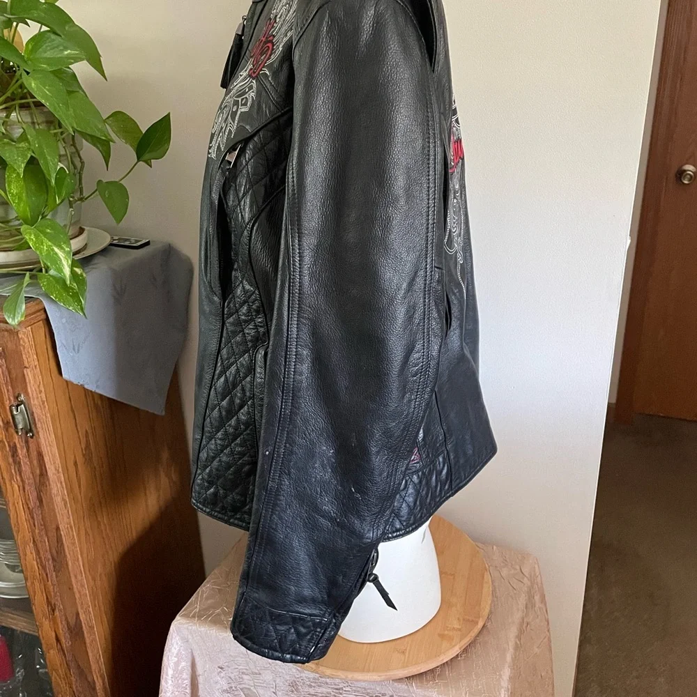 Harley-Davidson Ladies Leather Jacket W/ Red & Gray Design. Sweatshirt included - Picture 5 of 16